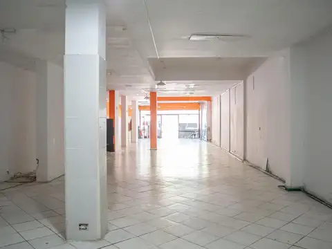 Local en Venta en Vicente López Vías / Río, USD 650.000