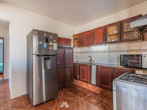 Casa en Venta con 18 cocheras