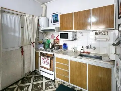 Casa 4 ambientes con 1 baño