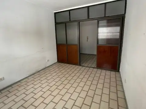 OFICINA EN ALQUILER EN MUY BUENA UBICACION 