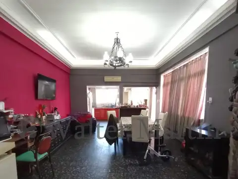 PH 4 ambientes con entrada independiente, patio y terraza propia