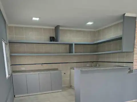 Casa en Venta con 3 cocheras