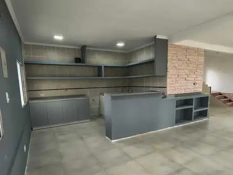 Casa 4 ambientes con 1 baño