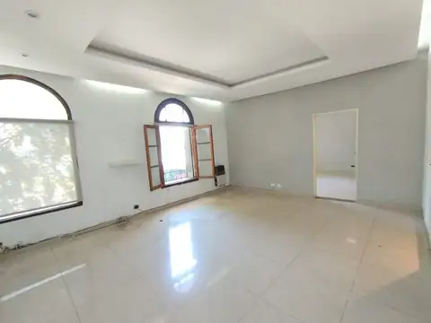 LOCAL+ PISO COMPLETO Y TERRAZA EN ALQUILER