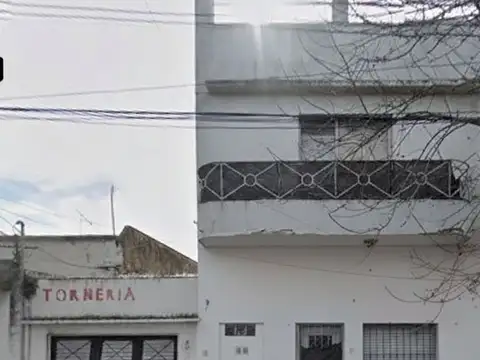 VENTA GALPÓN Y CASA 5 AMBIENTES QUILMES C/ COCHER
