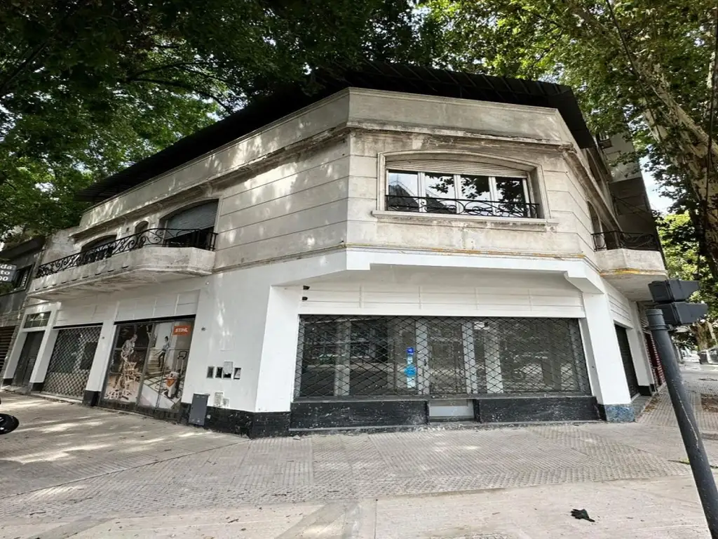 JUSTO JUAN B 5200