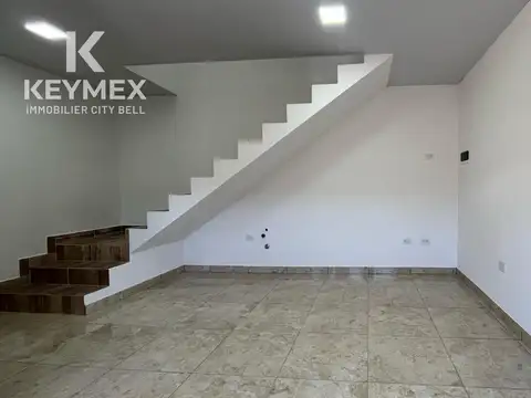 Depto Tipo Casa en Alquiler de 2 dormitorios