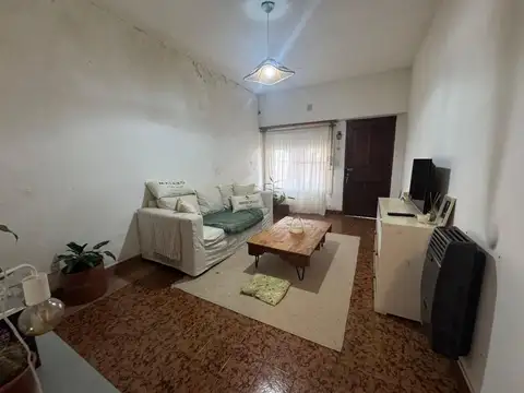 Depto Tipo Casa 2 ambientes con 1 baño