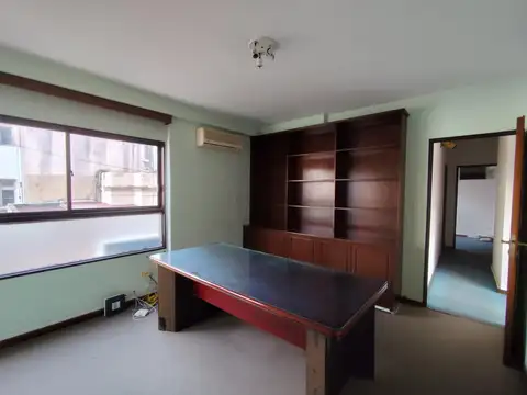 San Nicolas -  Oficina Apta Vivienda con Excelente Ubicación a Metros de Tribunales con Seg. 24hs
