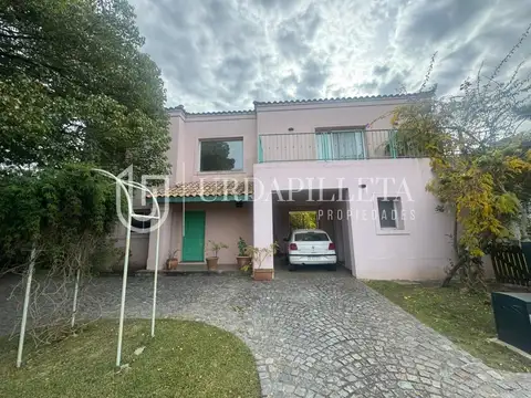 Casa 4 ambientes con 3 baños