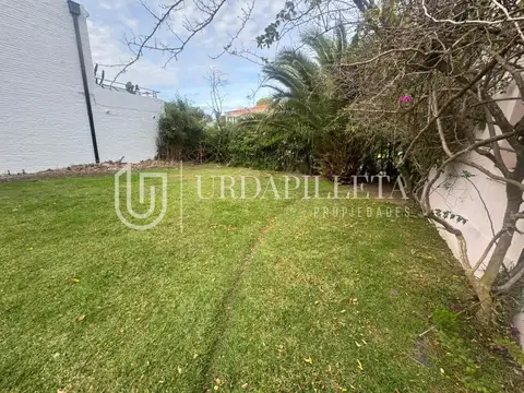 Casa en Venta con 4 cocheras