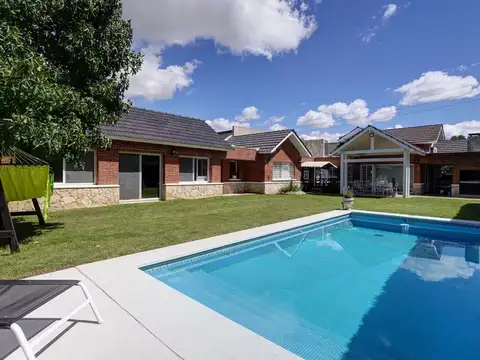 Venta de hermosa casa en Belen de Escobar