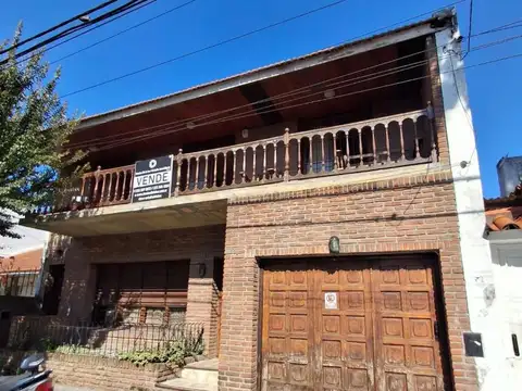 VENTA CHALET EN PH INDEPENDIENTE AL FRENTE!