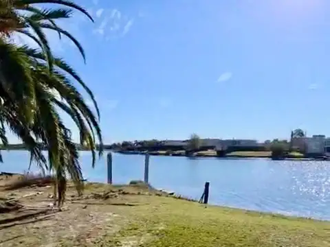 Terreno Al Agua En Cabos Del Lago - Nordelta