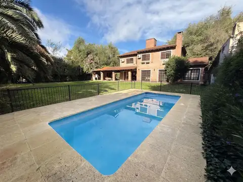 Casa con piscina y galería con parrilla - Los Naranjos - Ingeniero Maschwitz - Escobar