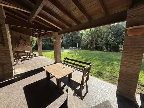 Casa 5 ambientes con 2 baños
