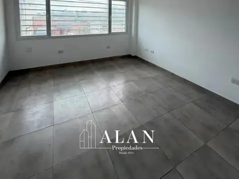 CONSULTORIOS / OFICINA 120 M2
