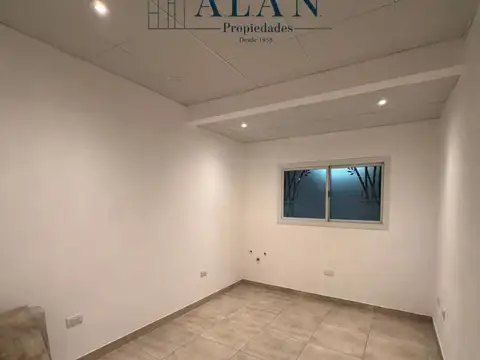 Oficina 5 ambientes con 2 baños