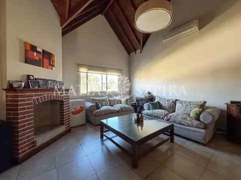 Casa 5 ambientes. | Merlo 600