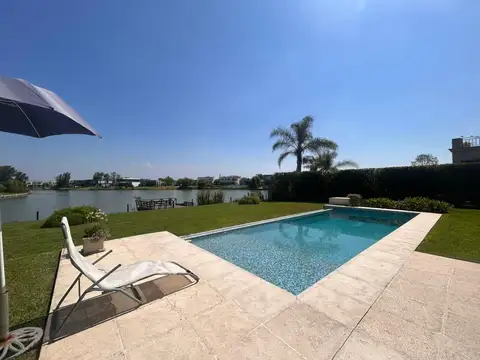 Casa a la Laguna con Muelle   Piscina| Vista Abierta | Totalmente equipada | Cantón Norte