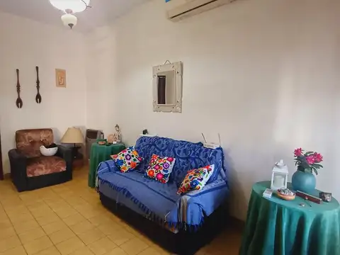 Casa 3 ambientes con 2 baños