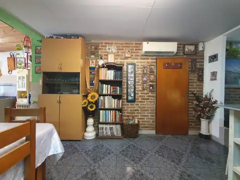 Casa 4 ambientes con 1 baño