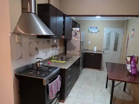 Mr Ross al 300(Uriburu 300)- Casa en planta baja