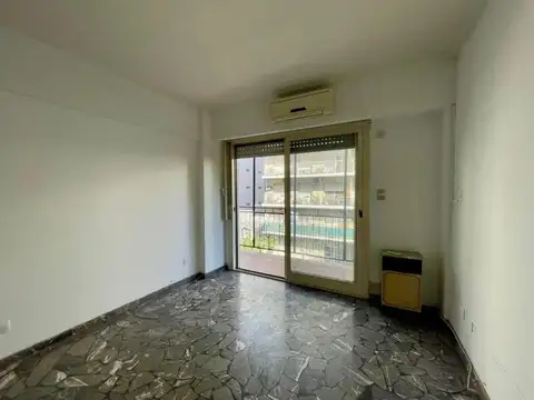 VENTA 4 AMBIENTES + DEPENDENCIA + COCHERA – VILLA DEL PARQUE