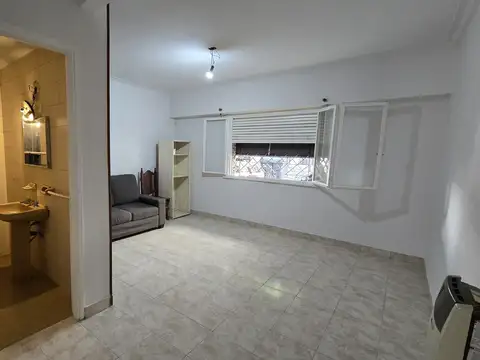 Pacheco 2600, Piso PB
