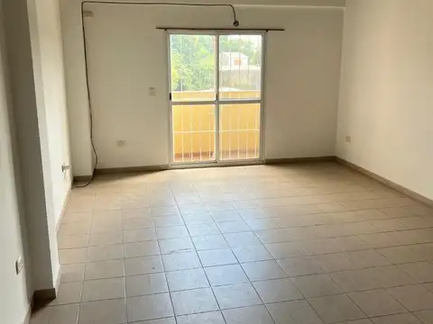 Departamento en Alquiler en Jose Clemente Paz, $ 380.000