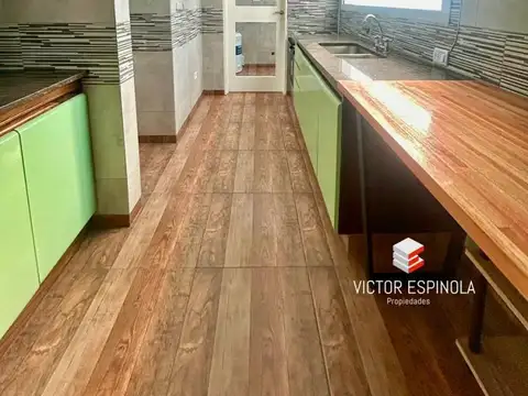 Depto Tipo Casa en Venta con 1 cocheras