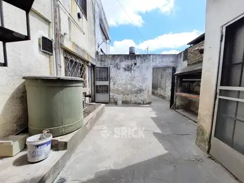 Depto Tipo Casa 4 ambientes con 2 baños