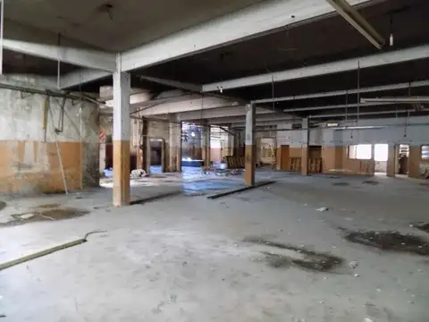 VENTA – IMPORTANTE GALPÓN DE 1.100 M2 – CASEROS