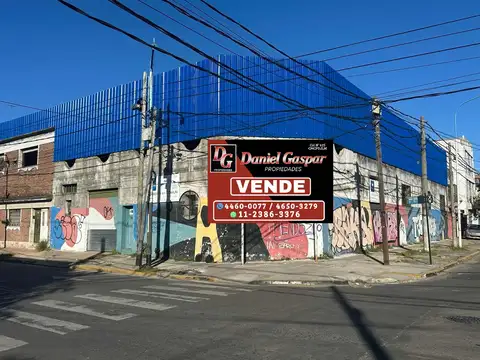 VENTA – IMPORTANTE GALPÓN DE 1.100 M2 – CASEROS