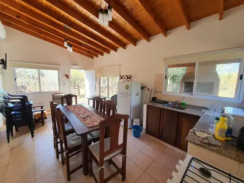 Casa 7 ambientes con 2 baños