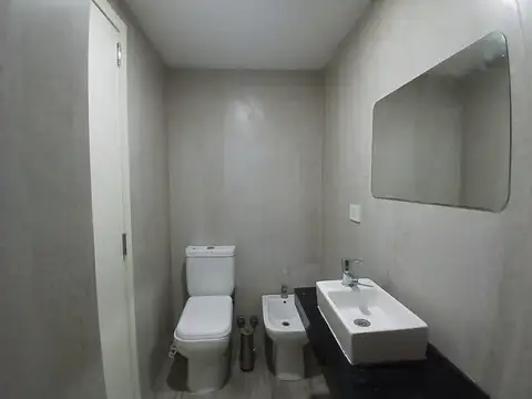 Depto Tipo Casa en Alquiler en Republica De La Sexta, $ 385.000
