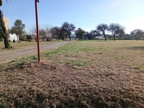 Lote en el Country Estación del Carmen a la venta.