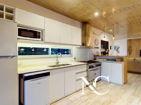 Departamento 8 ambientes con 4 baños