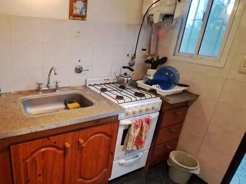 Casa 4 ambientes con 1 baño