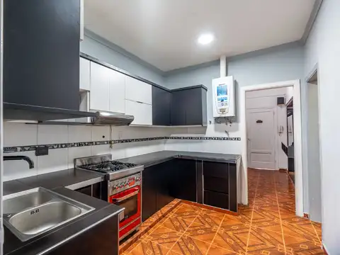 VENTA CASA 4 AMB QUINCHO GARAGE BERNAL OESTE
