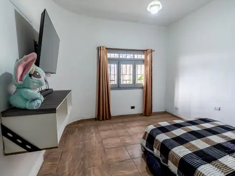 VENTA CASA 4 AMB QUINCHO GARAGE BERNAL OESTE