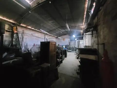 Galpon en Alquiler 40  mts Fondo