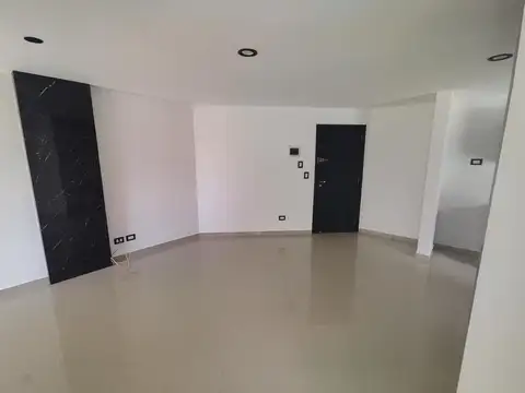 Joaquin V. Gonzalez Esq. Chiozza 100, Piso 1