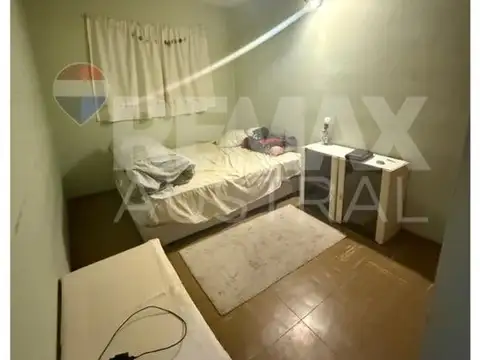 Casa 7 ambientes con 2 baños