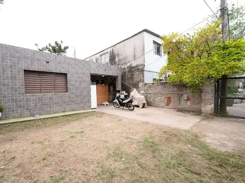 CASA EN VENTA PASILLO A RECICLAR FISHERTON