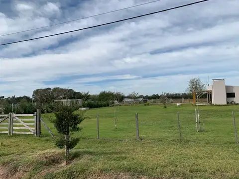 Terrenos en venta en Arana. Barrio semi privado Fincas La Armonia