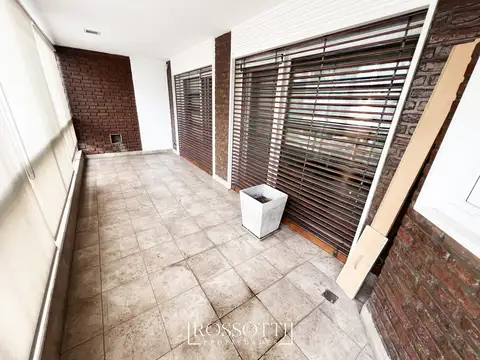 Departamento 4 ambientes con 3 baños