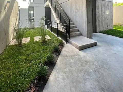 Depto Tipo Casa 3 ambientes con 2 baños
