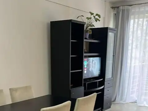 Angel Carranza 2000, Piso 3