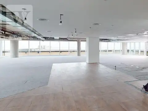 Oficina en Alquiler con 13 cocheras